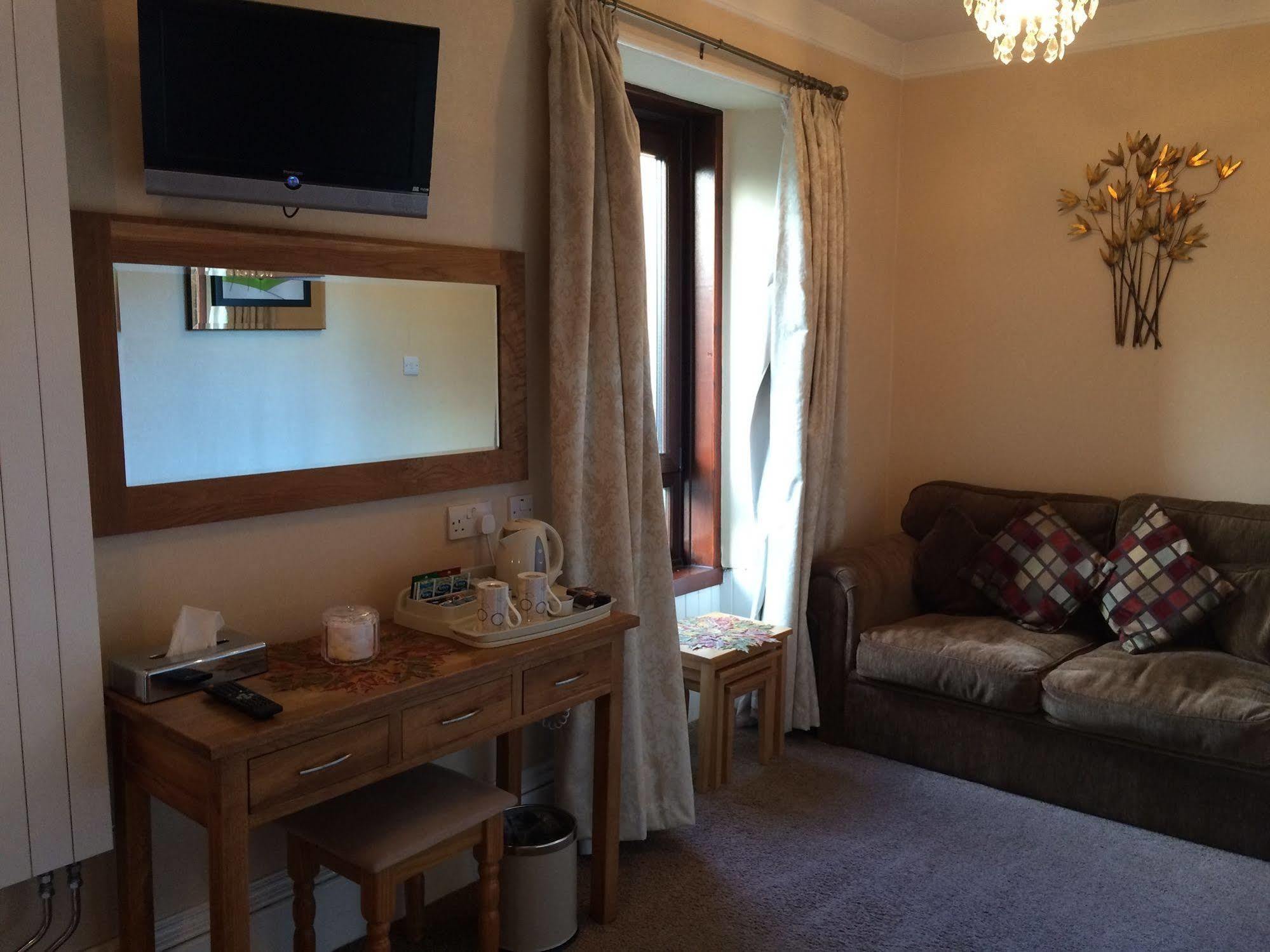 Hebridean Guest House Сторновэй Экстерьер фото